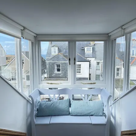 9 Bowling Terrace