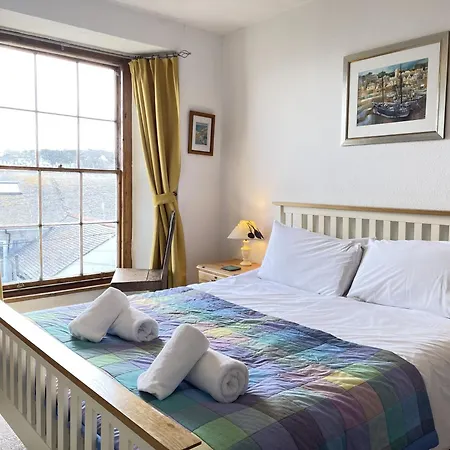 9 Bowling Terrace Holiday home *