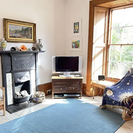9 Bowling Terrace St Ives (Cornwall)